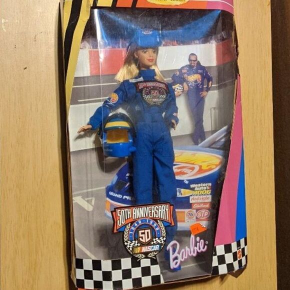 BARBIE NASCAR 50TH ANNIVERSARY COLLECTOR EDITION - Picture 6 of 6